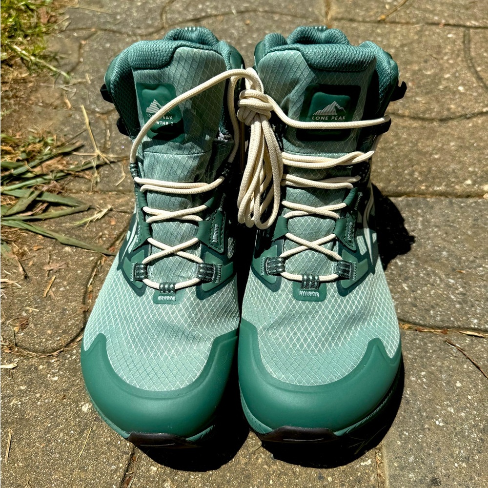 WOMEN'S ALTRA LONE PEAK ALL-WTHR MID